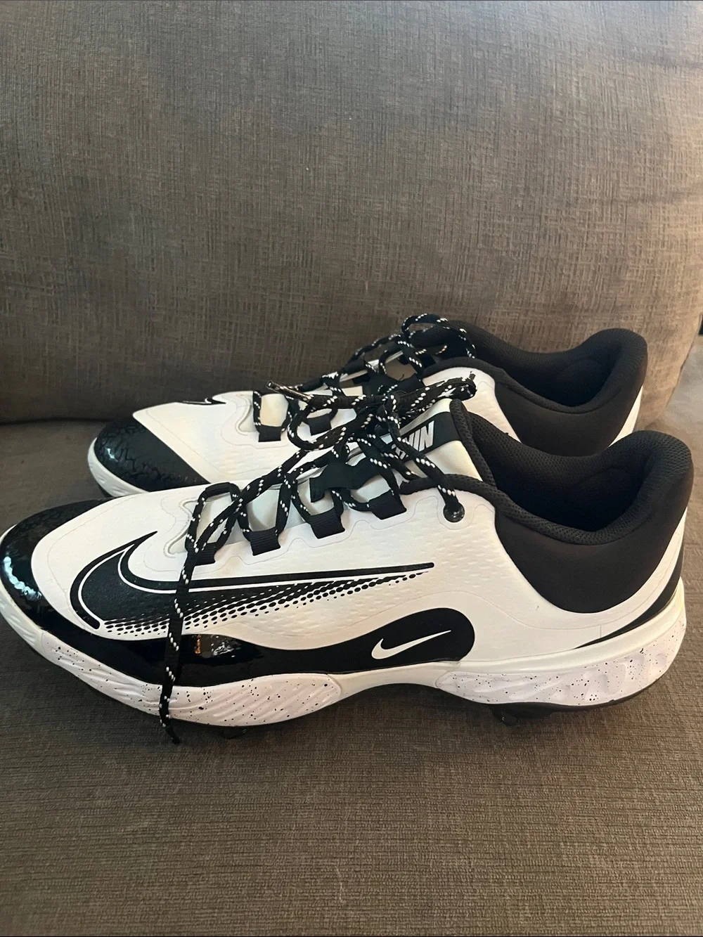 Nike Alpha Huarache Elite 4 Low baseball cleats white black Men’s Size 14 NEW